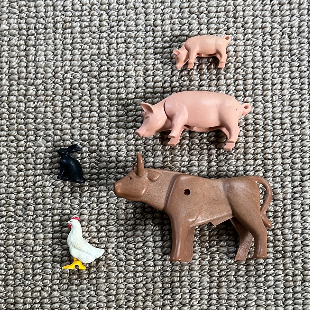 🐷 Playmobil Farm Animal Figurine Set